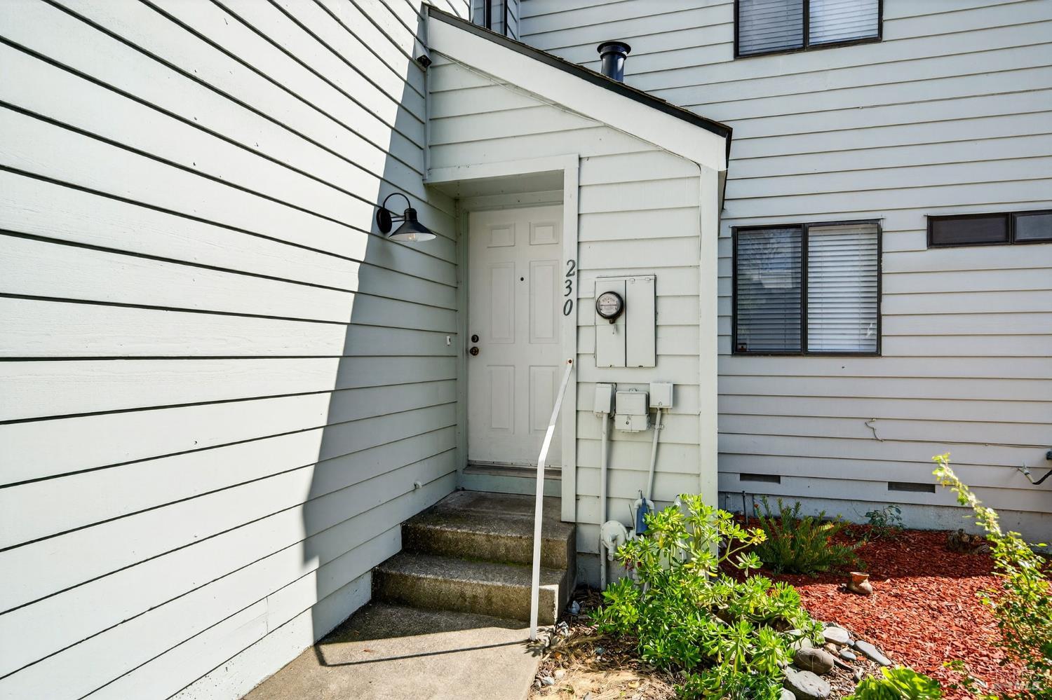 Detail Gallery Image 2 of 27 For 230 Courtyards E Unkn, Windsor,  CA 95492 - 2 Beds | 2 Baths