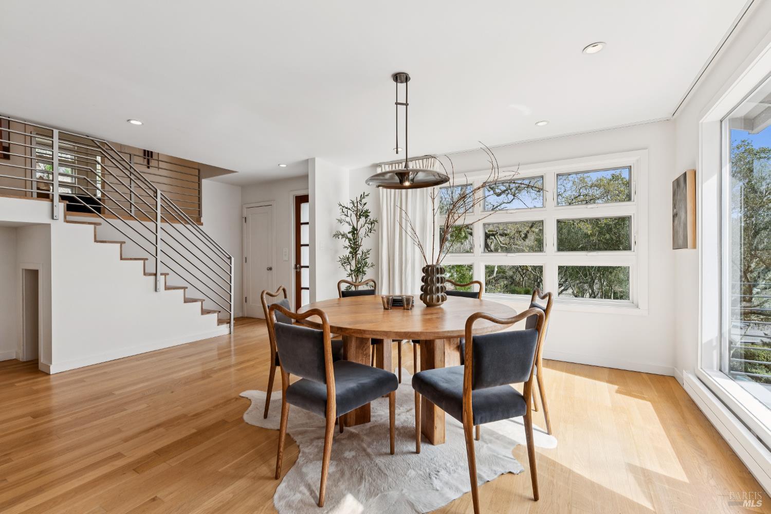 Detail Gallery Image 12 of 65 For 123 Almenar Dr, Greenbrae,  CA 94904 - 3 Beds | 3 Baths