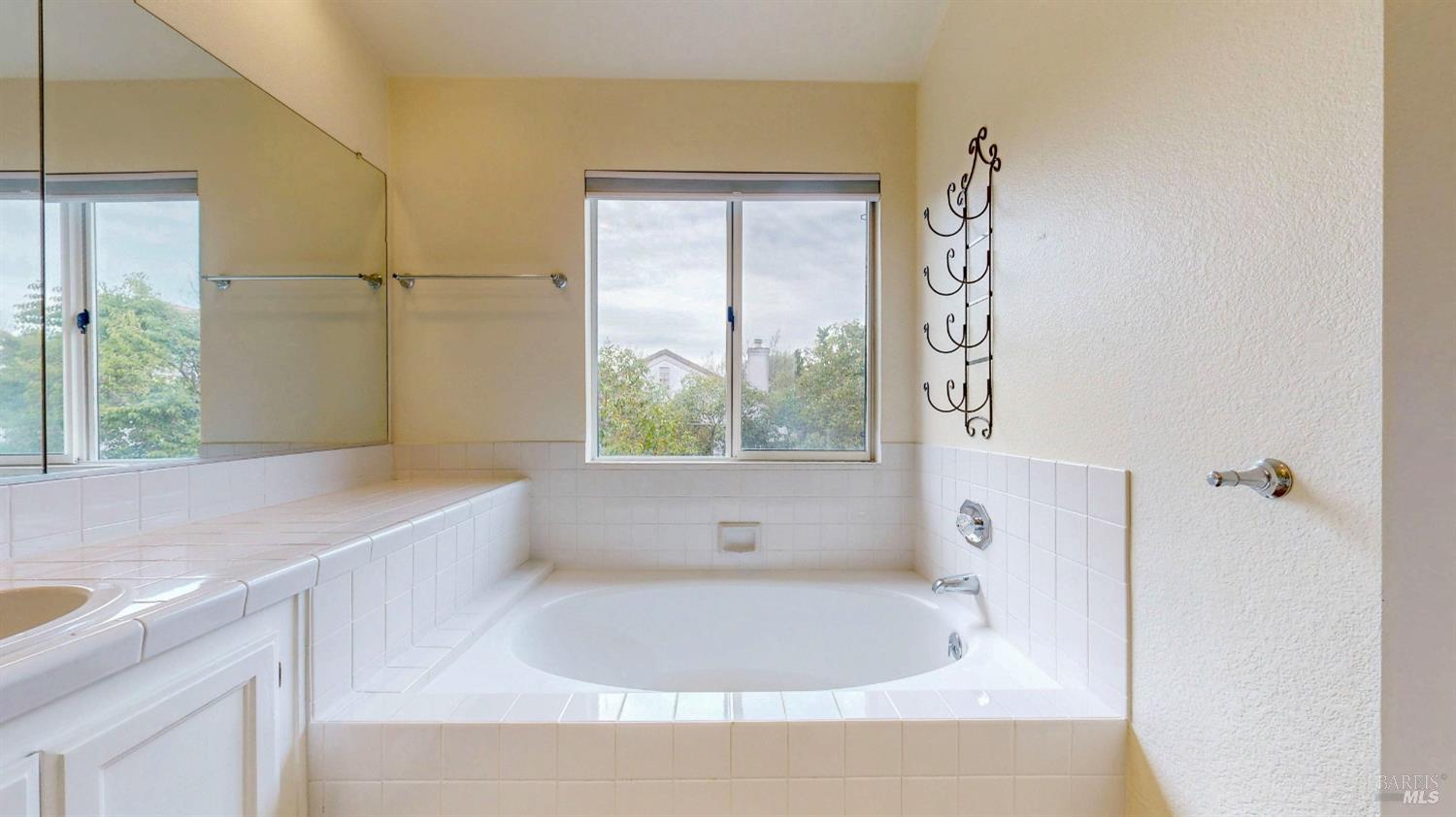 Detail Gallery Image 38 of 54 For 1273 Potrero Cir, Suisun City,  CA 94585 - 4 Beds | 3 Baths