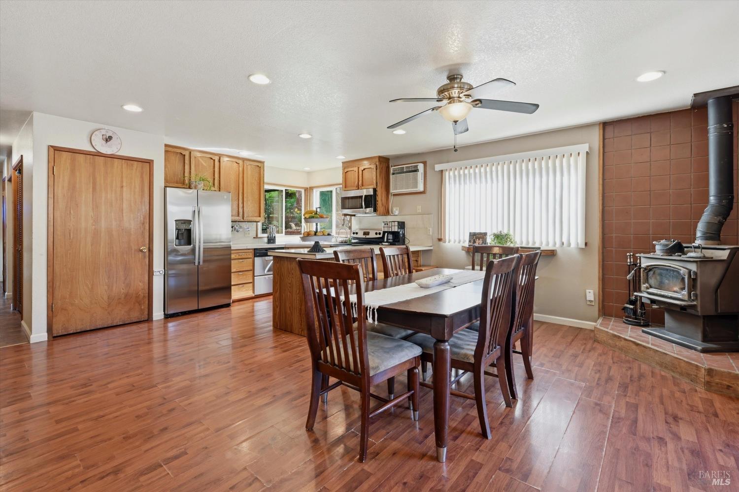 Detail Gallery Image 18 of 35 For 799 19th St, Lakeport,  CA 95453 - 3 Beds | 2 Baths