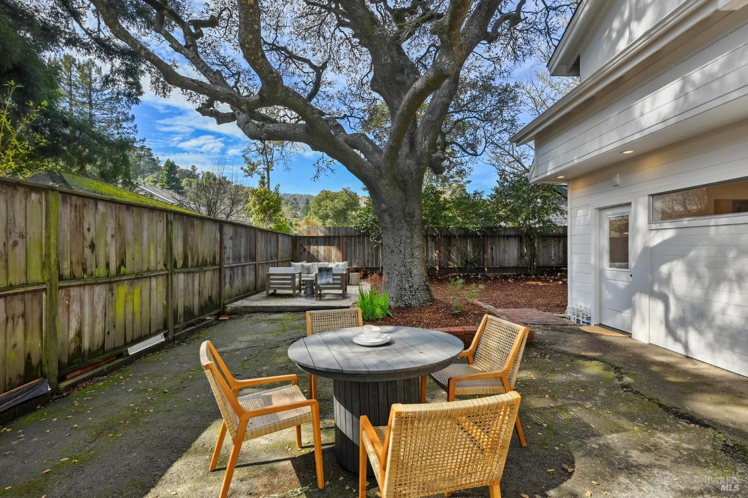 Detail Gallery Image 10 of 43 For 404 Spruce St, Mill Valley,  CA 94941 - 3 Beds | 2 Baths