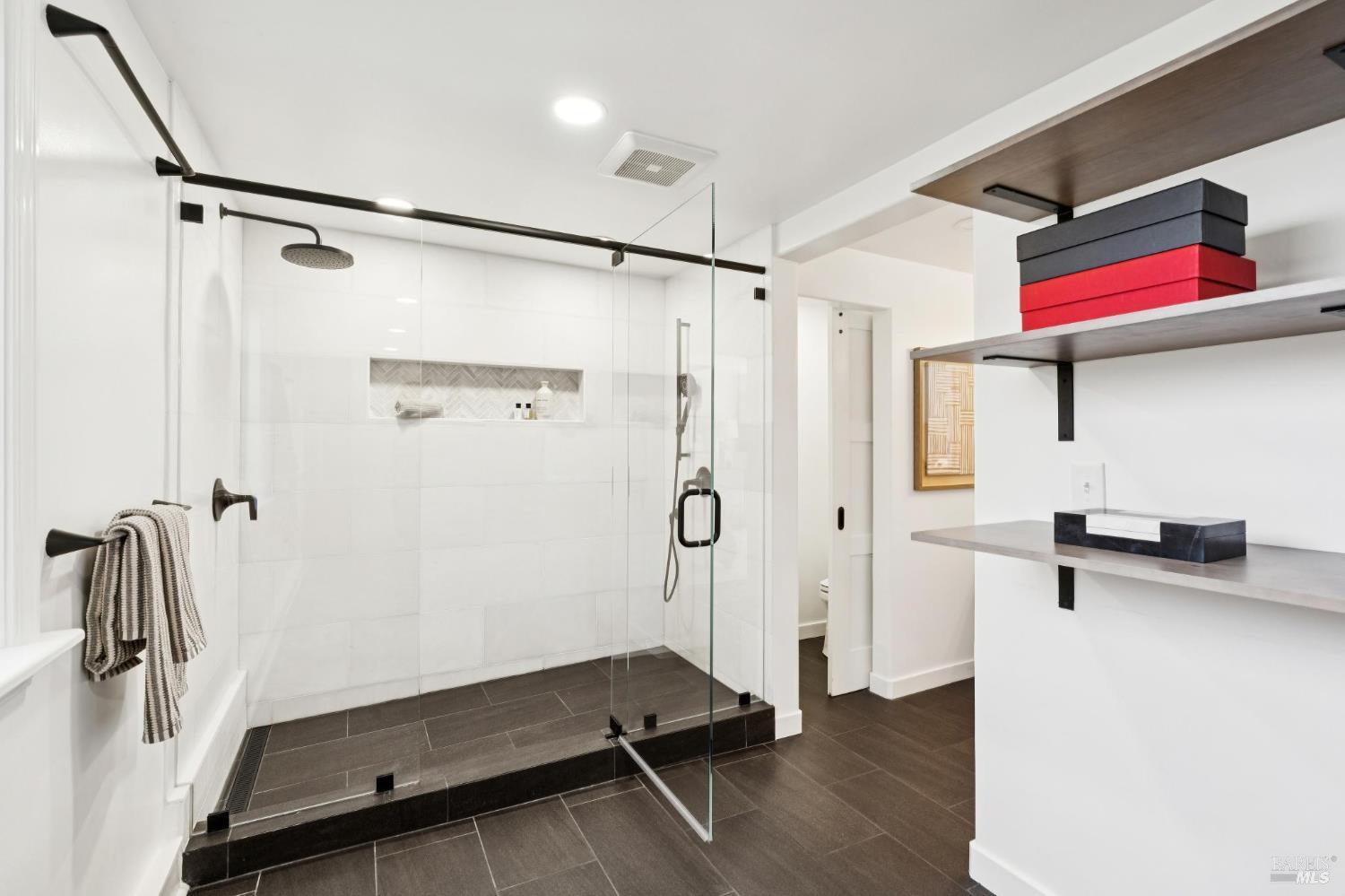 Detail Gallery Image 17 of 28 For 597 Ethel Ave, Mill Valley,  CA 94941 - 3 Beds | 2 Baths