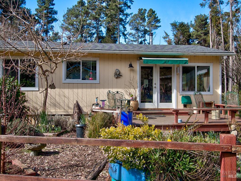 Detail Gallery Image 2 of 52 For 14100 Prairie Way, Mendocino,  CA 95460 - 2 Beds | 2 Baths