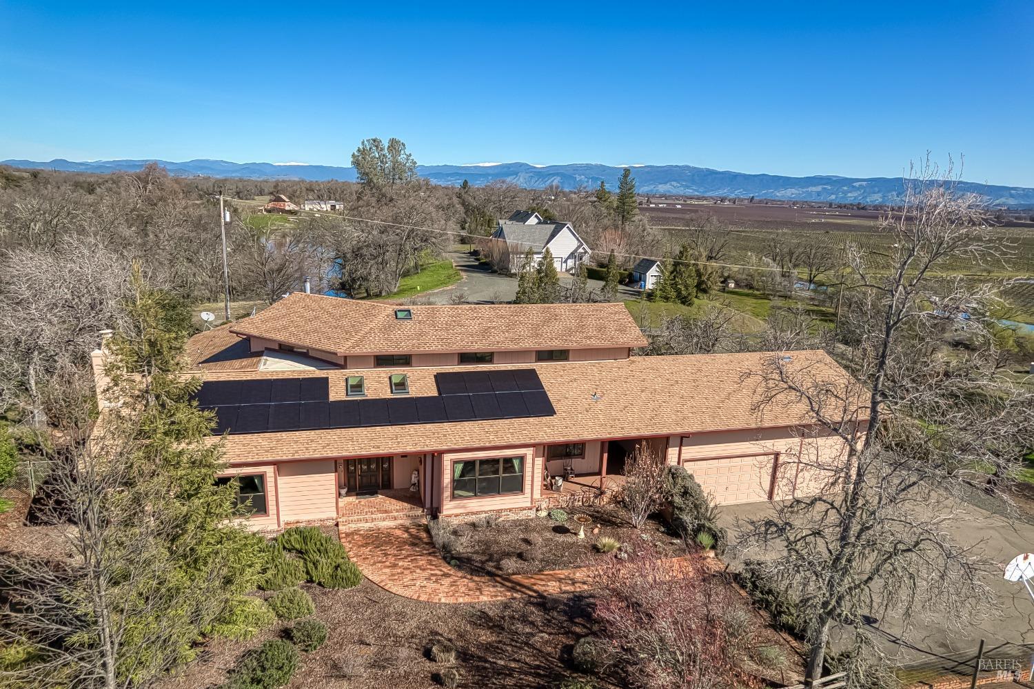 Detail Gallery Image 5 of 88 For 6535 Highland Springs Rd, Lakeport,  CA 95453 - 4 Beds | 3 Baths