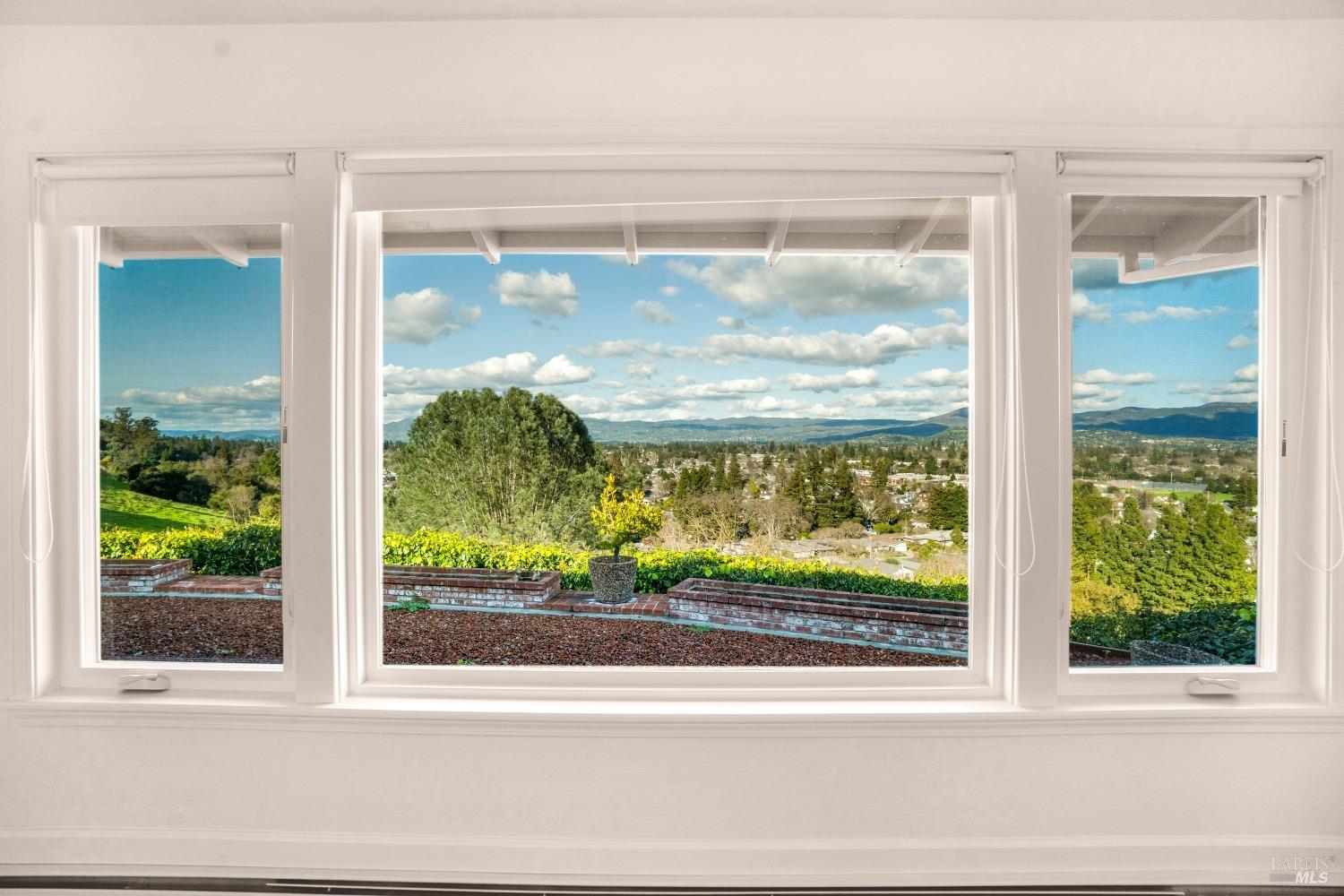 Detail Gallery Image 81 of 92 For 631 Casswall St, Napa,  CA 94558 - 7 Beds | 5/2 Baths