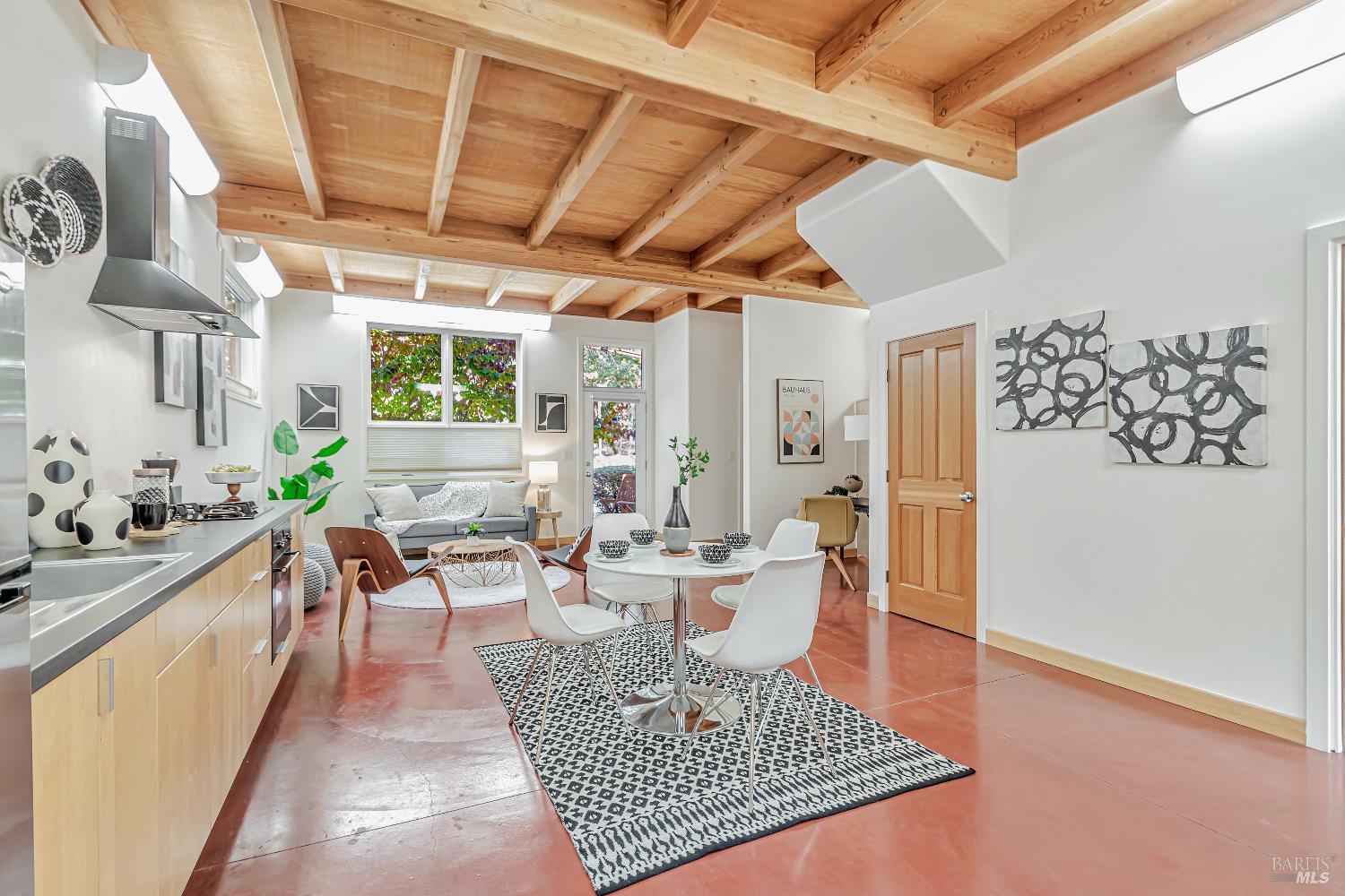 Detail Gallery Image 5 of 47 For 455 Florence Ave, Sebastopol,  CA 95472 - 1 Beds | 2/1 Baths