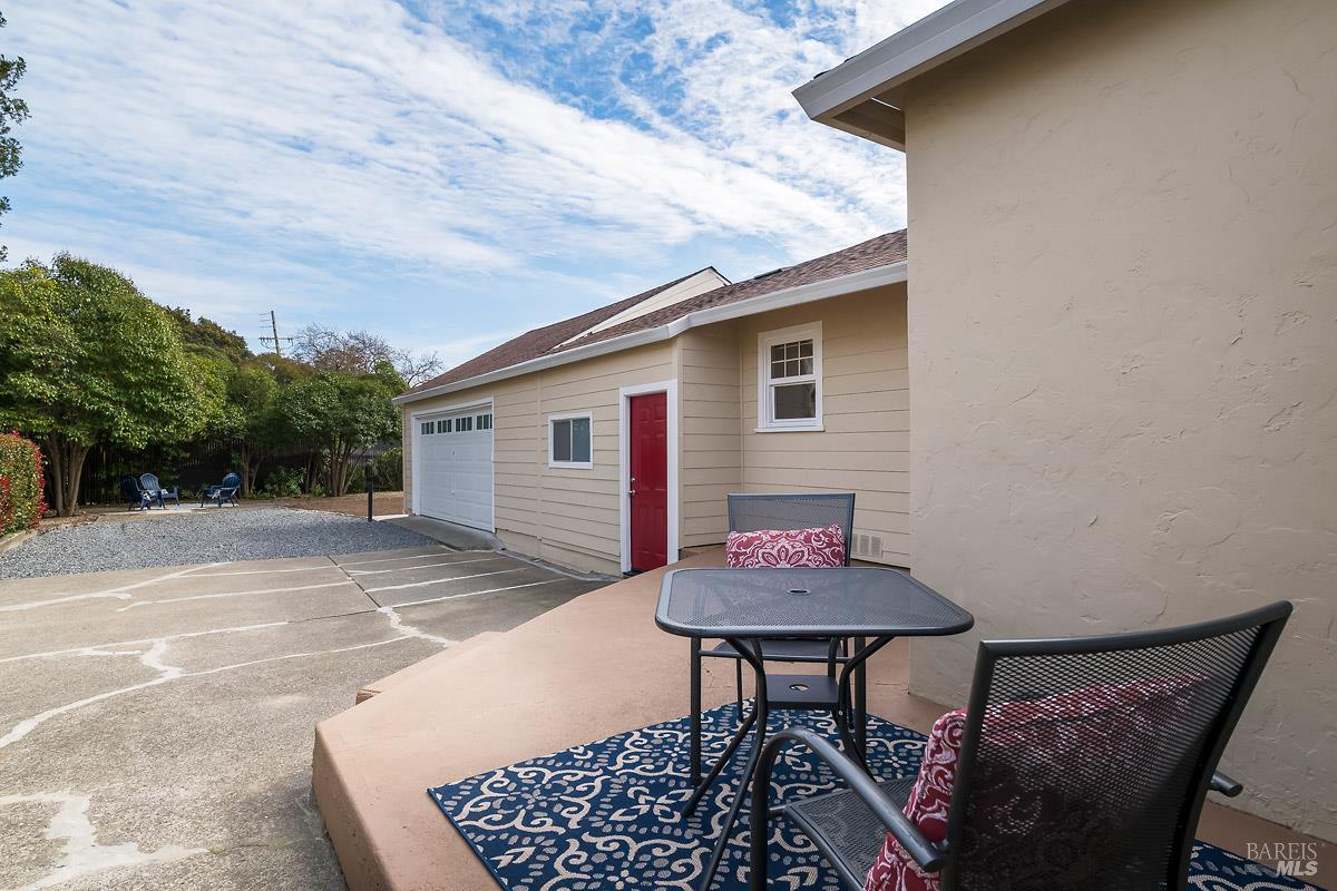 Detail Gallery Image 22 of 36 For 1012 2nd St, Novato,  CA 94945 - 3 Beds | 2/1 Baths