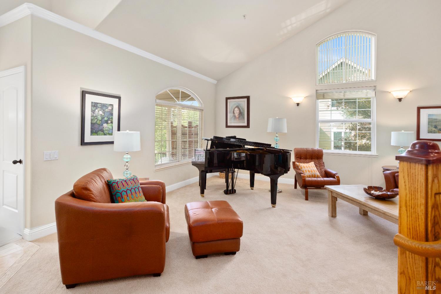 Detail Gallery Image 11 of 48 For 230 Clear Ridge Drive Dr, Healdsburg,  CA 95448 - 3 Beds | 2/1 Baths