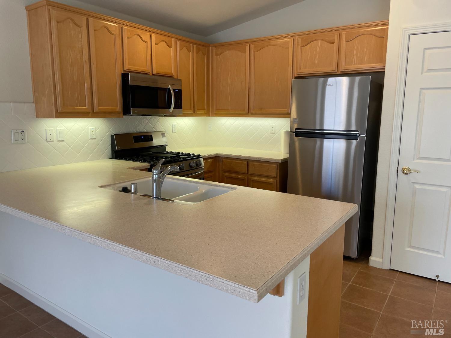 Detail Gallery Image 9 of 27 For 150 Foxwood Ln, Rio Vista,  CA 94571 - 2 Beds | 2 Baths