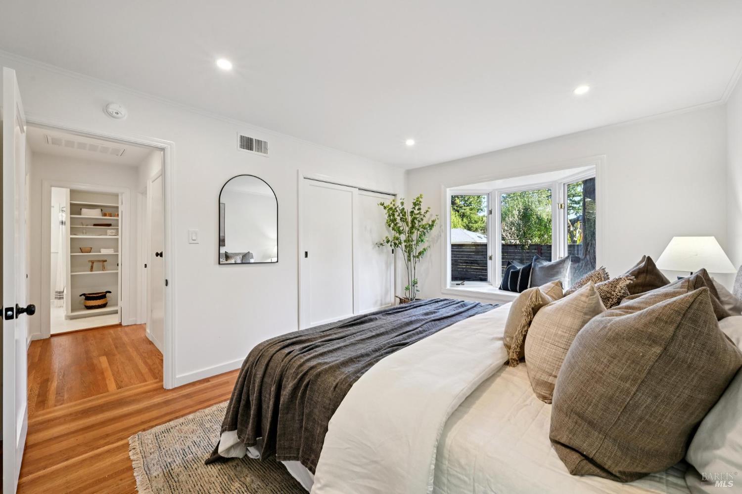 Detail Gallery Image 32 of 43 For 404 Spruce St, Mill Valley,  CA 94941 - 3 Beds | 2 Baths