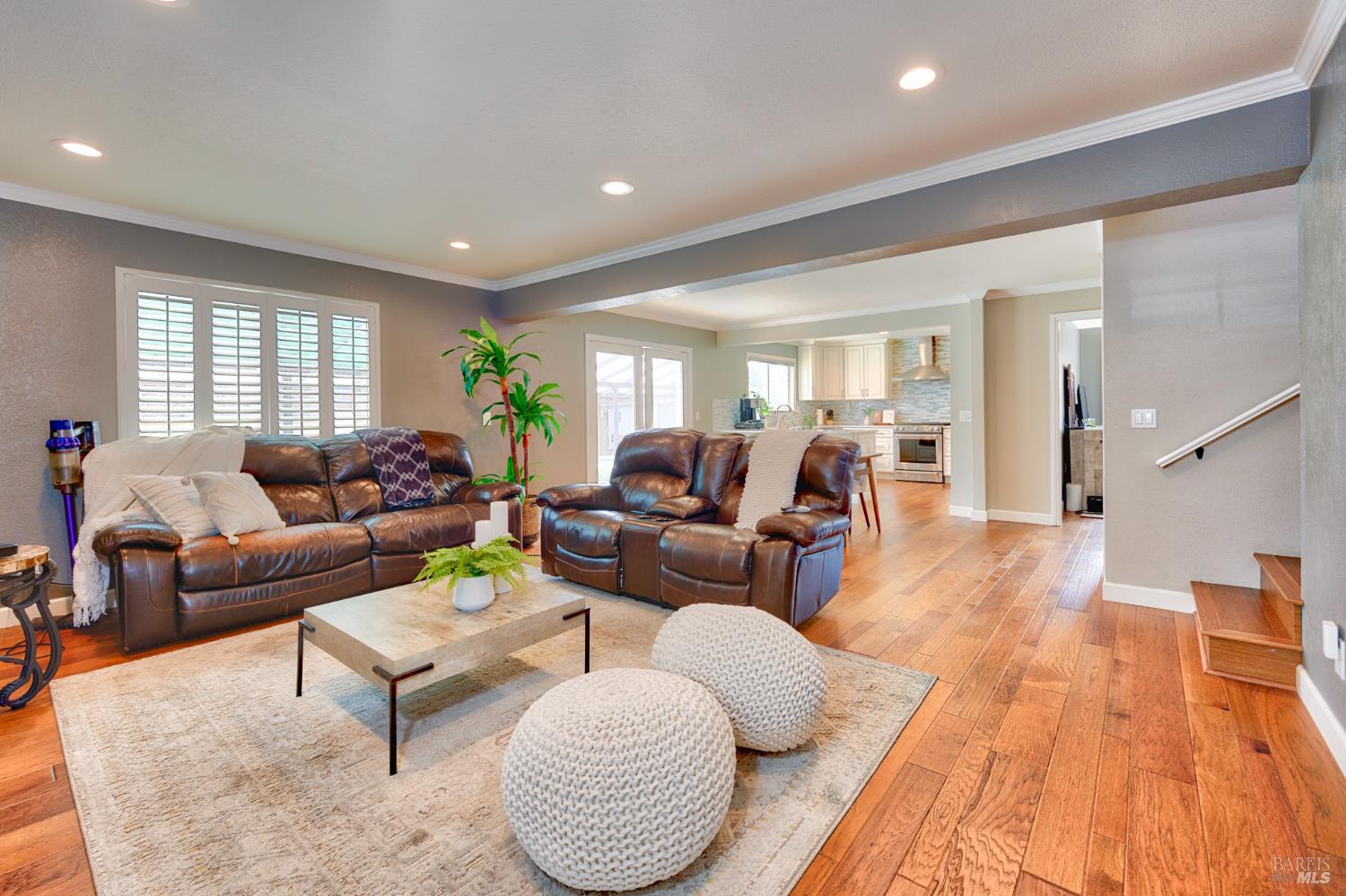 Detail Gallery Image 8 of 24 For 1168 Wieling Way, Petaluma,  CA 94954 - 4 Beds | 2/1 Baths