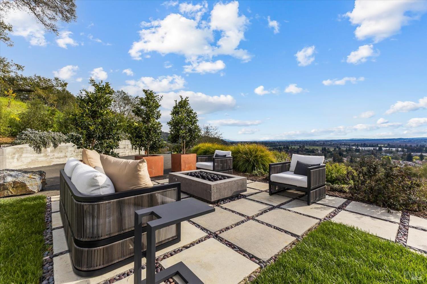 Detail Gallery Image 65 of 78 For 775 Benjamin Way, Healdsburg,  CA 95448 - 4 Beds | 3/2 Baths