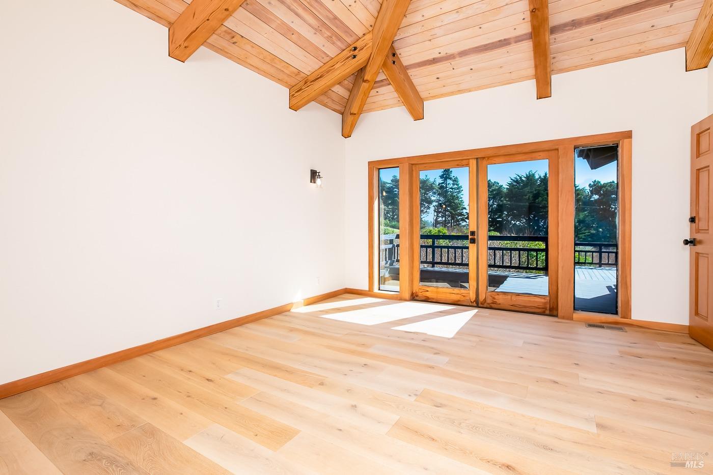 Detail Gallery Image 13 of 51 For 45460 Indian Shoals Rd, Mendocino,  CA 95460 - 4 Beds | 4 Baths