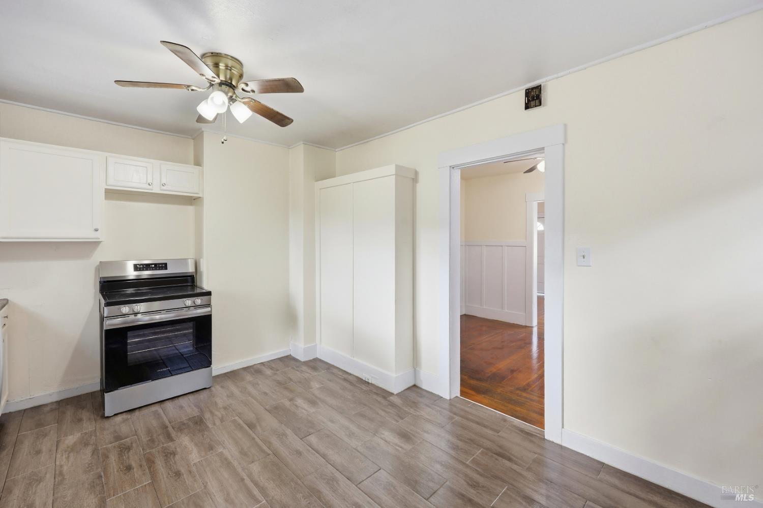 Detail Gallery Image 12 of 33 For 220 Carrillo St, Santa Rosa,  CA 95401 - 2 Beds | 1 Baths