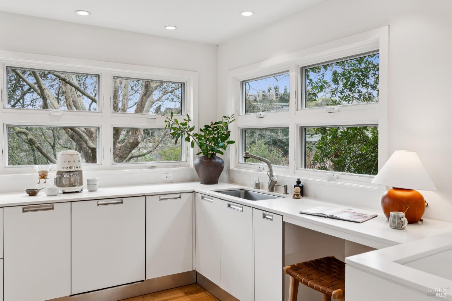 Detail Gallery Image 22 of 65 For 123 Almenar Dr, Greenbrae,  CA 94904 - 3 Beds | 3 Baths