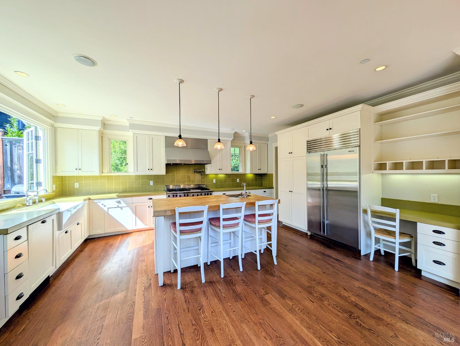 Detail Gallery Image 12 of 41 For 115 Sunnyside Ave, San Anselmo,  CA 94960 - 4 Beds | 3/1 Baths