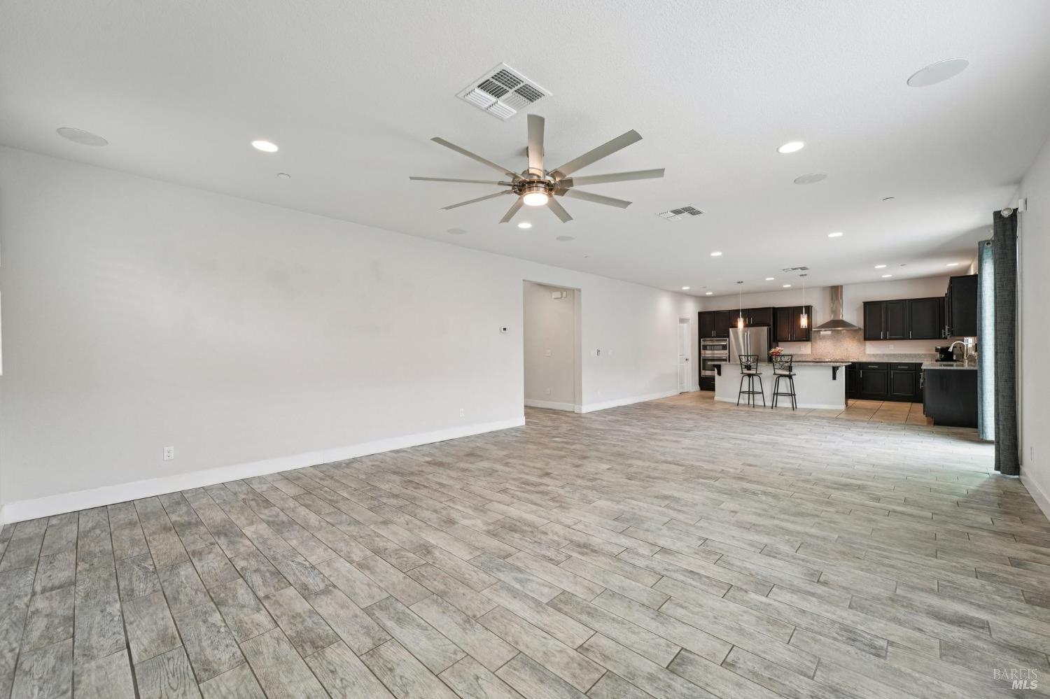 Detail Gallery Image 8 of 61 For 5291 Finkas Ln, Fairfield,  CA 94533 - 4 Beds | 3 Baths