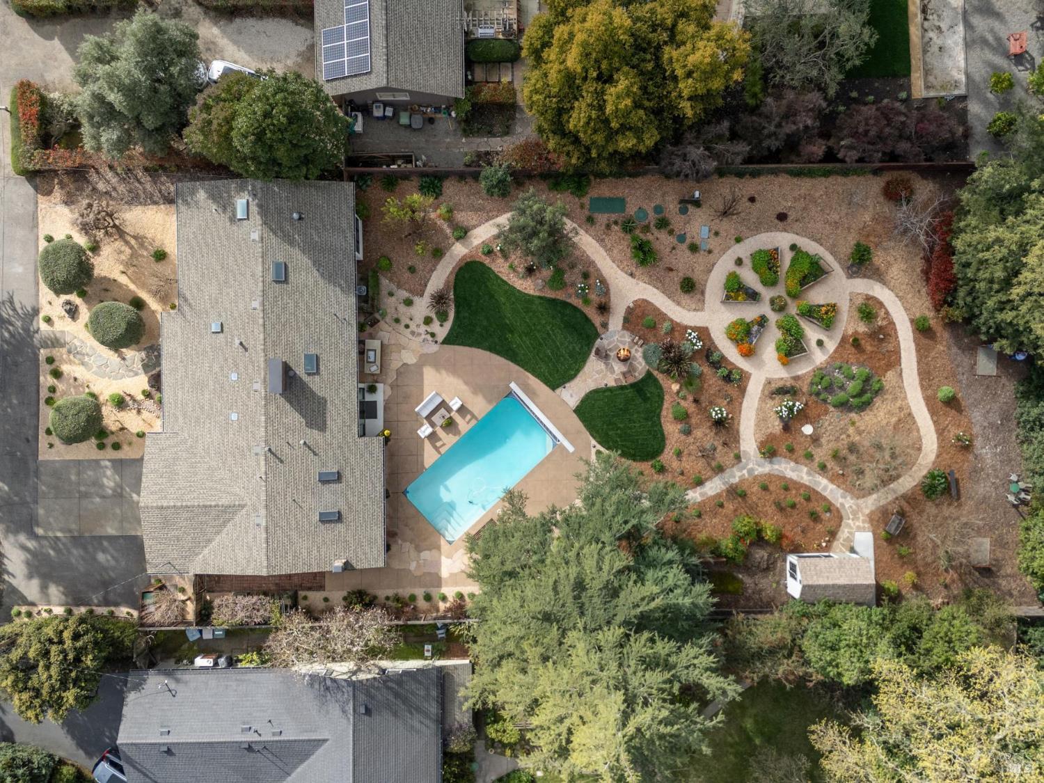 Detail Gallery Image 43 of 53 For 1222 Apple Tree Ct, Sonoma,  CA 95476 - 3 Beds | 3 Baths