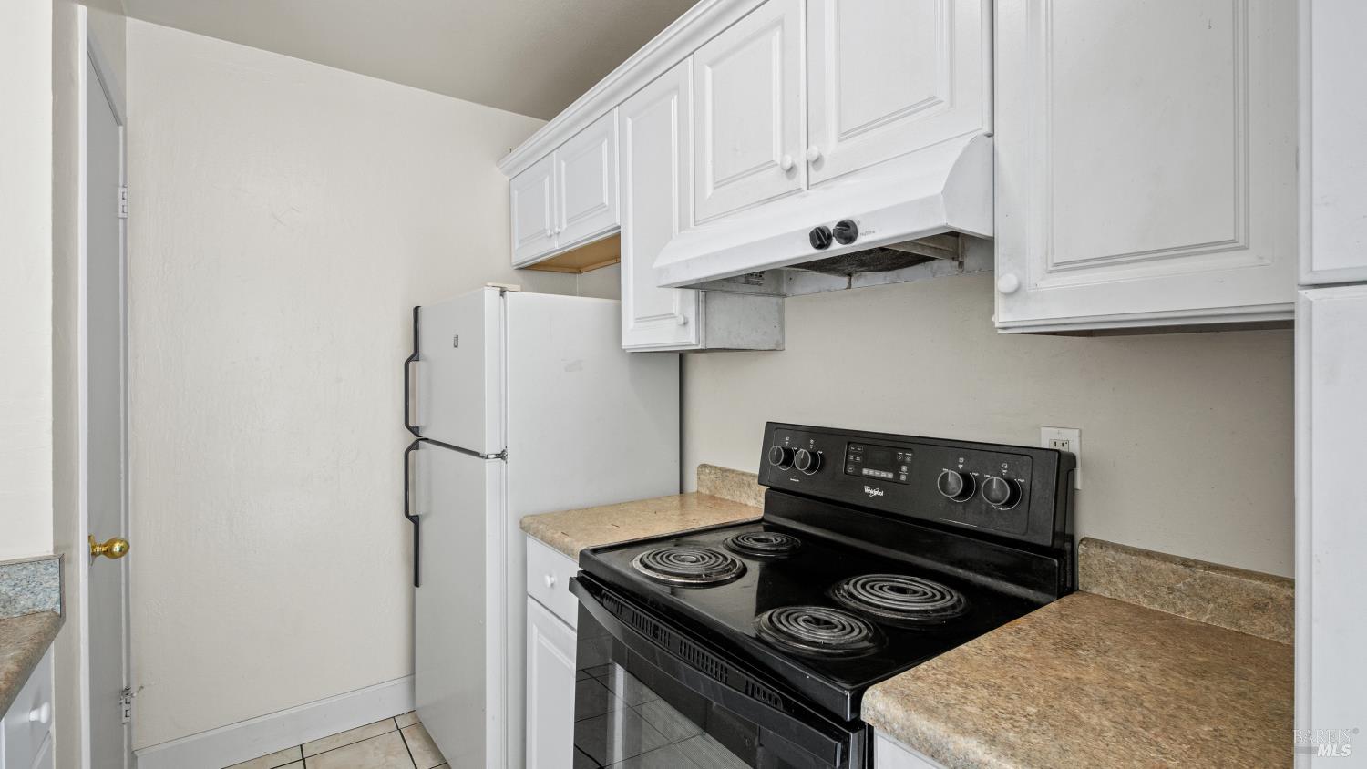 Detail Gallery Image 8 of 20 For 2660 Coffey Ln, Santa Rosa,  CA 95403 - 2 Beds | 1 Baths