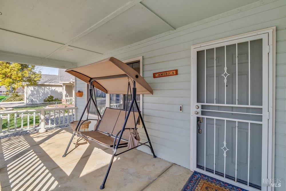 Detail Gallery Image 9 of 88 For 821 Saddle Horn Trl, Vacaville,  CA 95687 - 3 Beds | 3 Baths