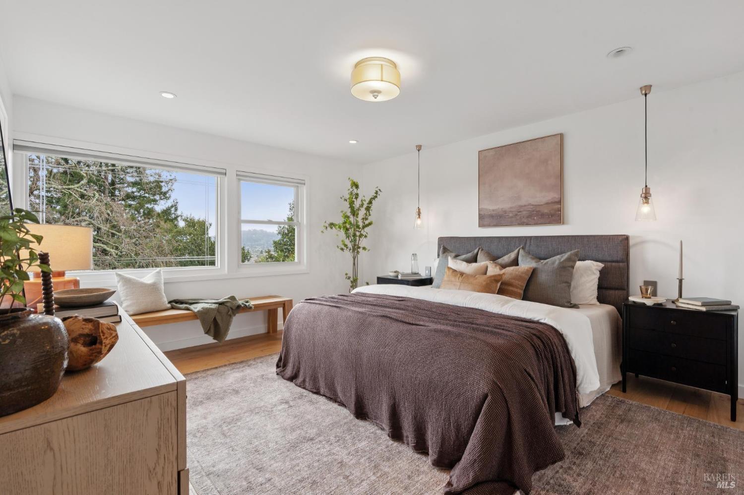 Detail Gallery Image 28 of 73 For 119 Bretano Way, Greenbrae,  CA 94904 - 4 Beds | 3 Baths