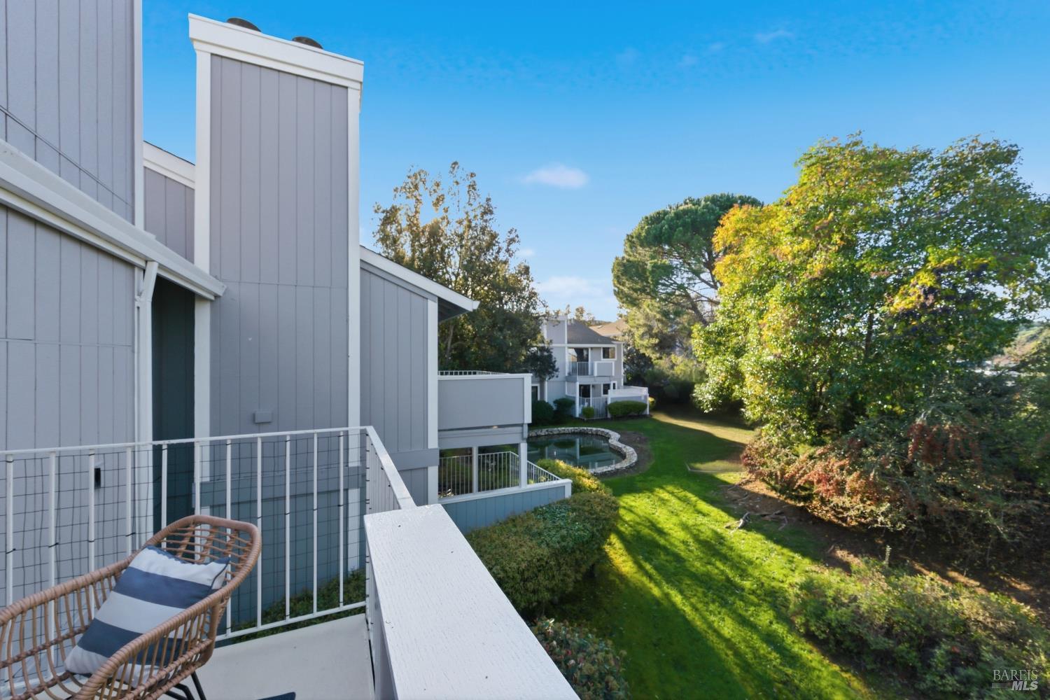 Detail Gallery Image 24 of 26 For 74 Hector Ln, Novato,  CA 94949 - 2 Beds | 1 Baths