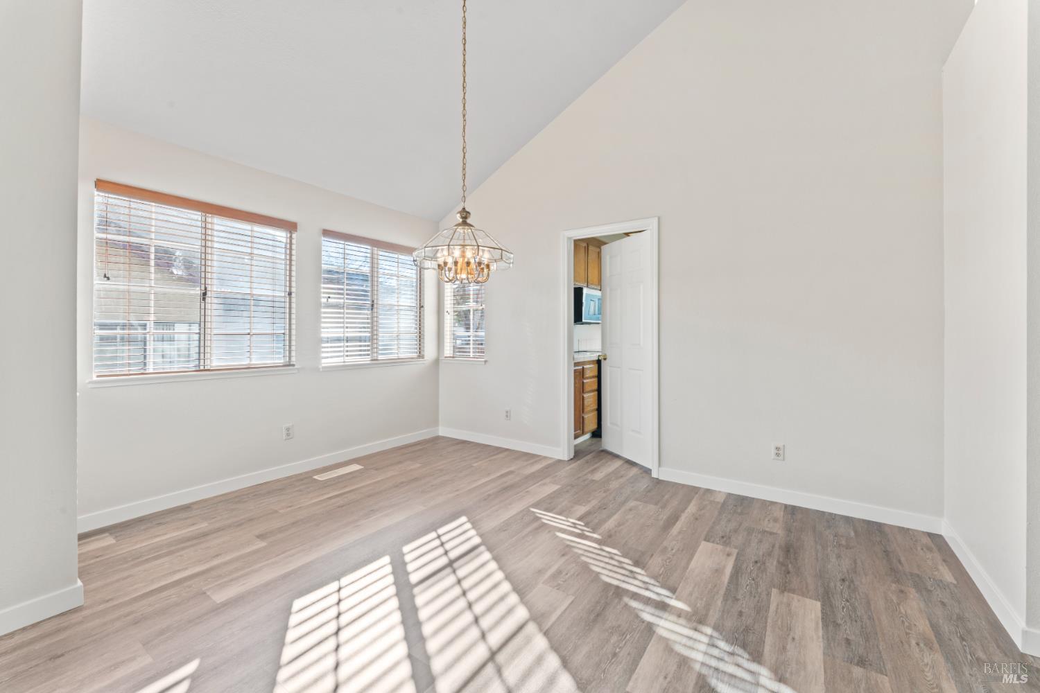 Detail Gallery Image 6 of 41 For 1175 Hickory Ave, Fairfield,  CA 94533 - 4 Beds | 3 Baths