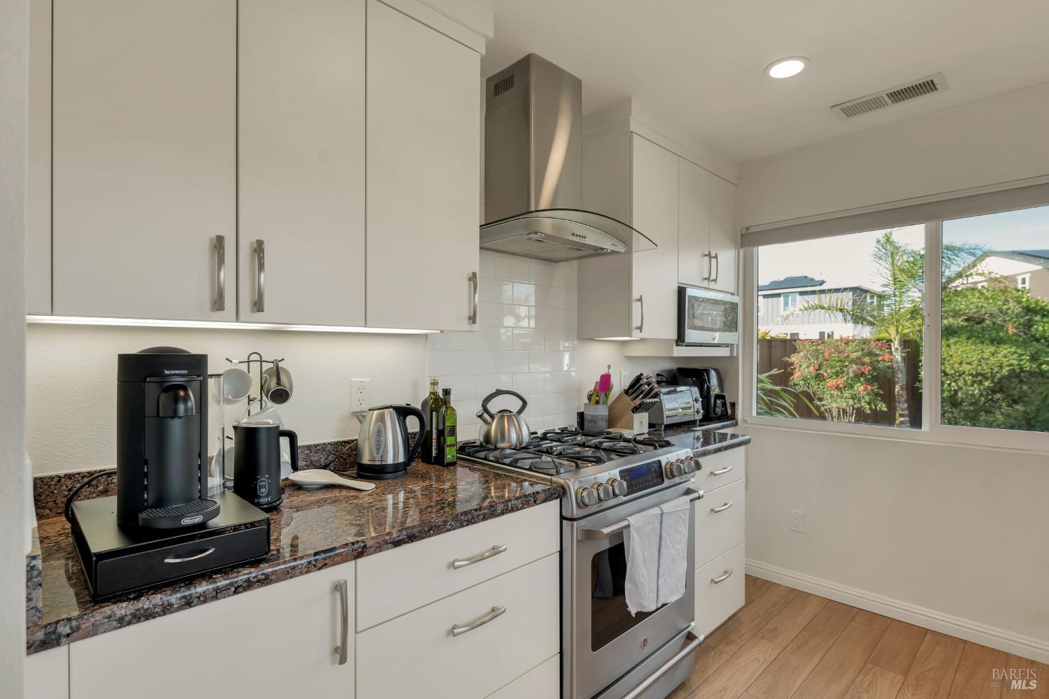 Detail Gallery Image 8 of 55 For 920 W 5th St #K,  Sonoma,  CA 95476 - 2 Beds | 2 Baths