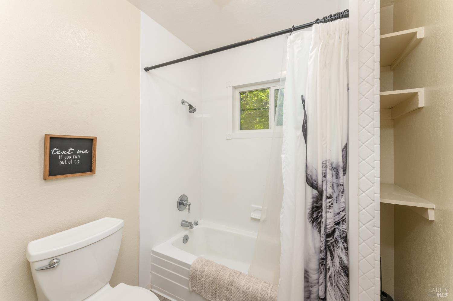 Detail Gallery Image 14 of 41 For 132 Ridgecrest Dr, Napa,  CA 94558 - 3 Beds | 2 Baths