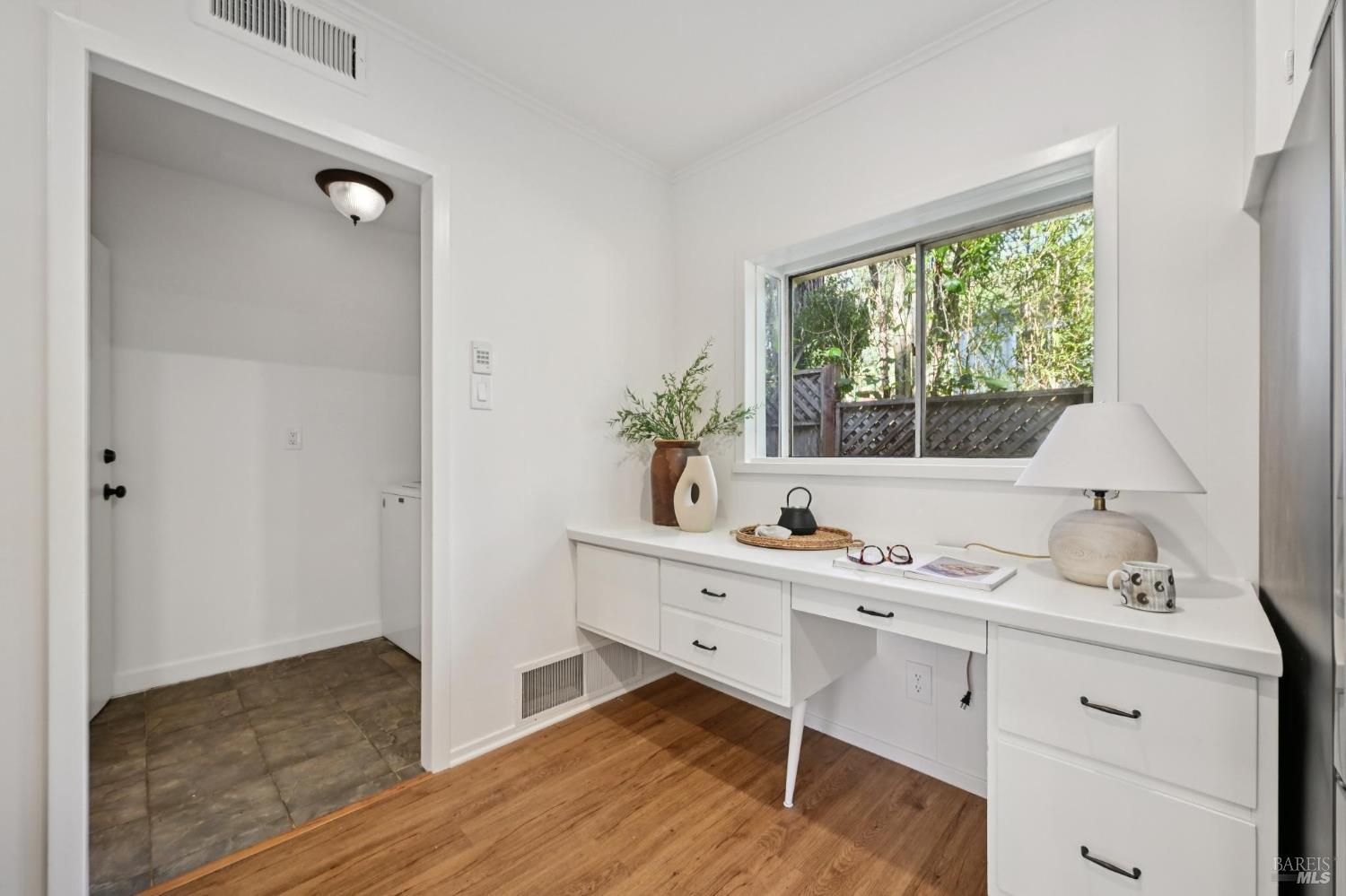 Detail Gallery Image 15 of 43 For 404 Spruce St, Mill Valley,  CA 94941 - 3 Beds | 2 Baths