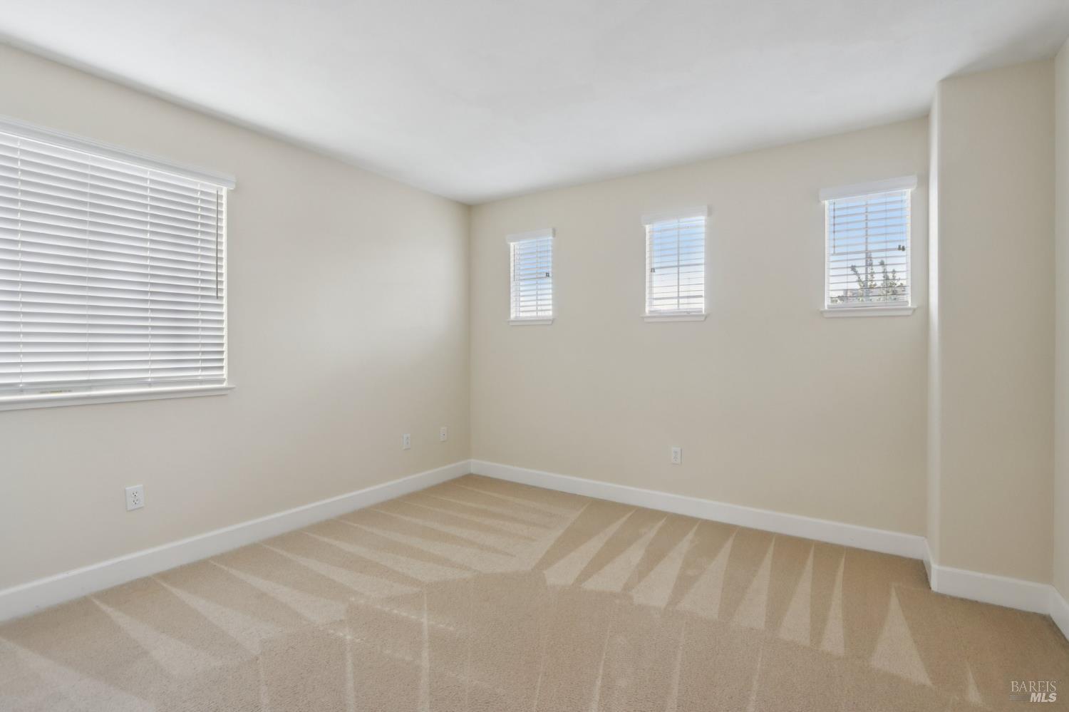 Detail Gallery Image 20 of 44 For 3287 Von Uhlit Ranch Rd, Napa,  CA 94558 - 3 Beds | 2/1 Baths