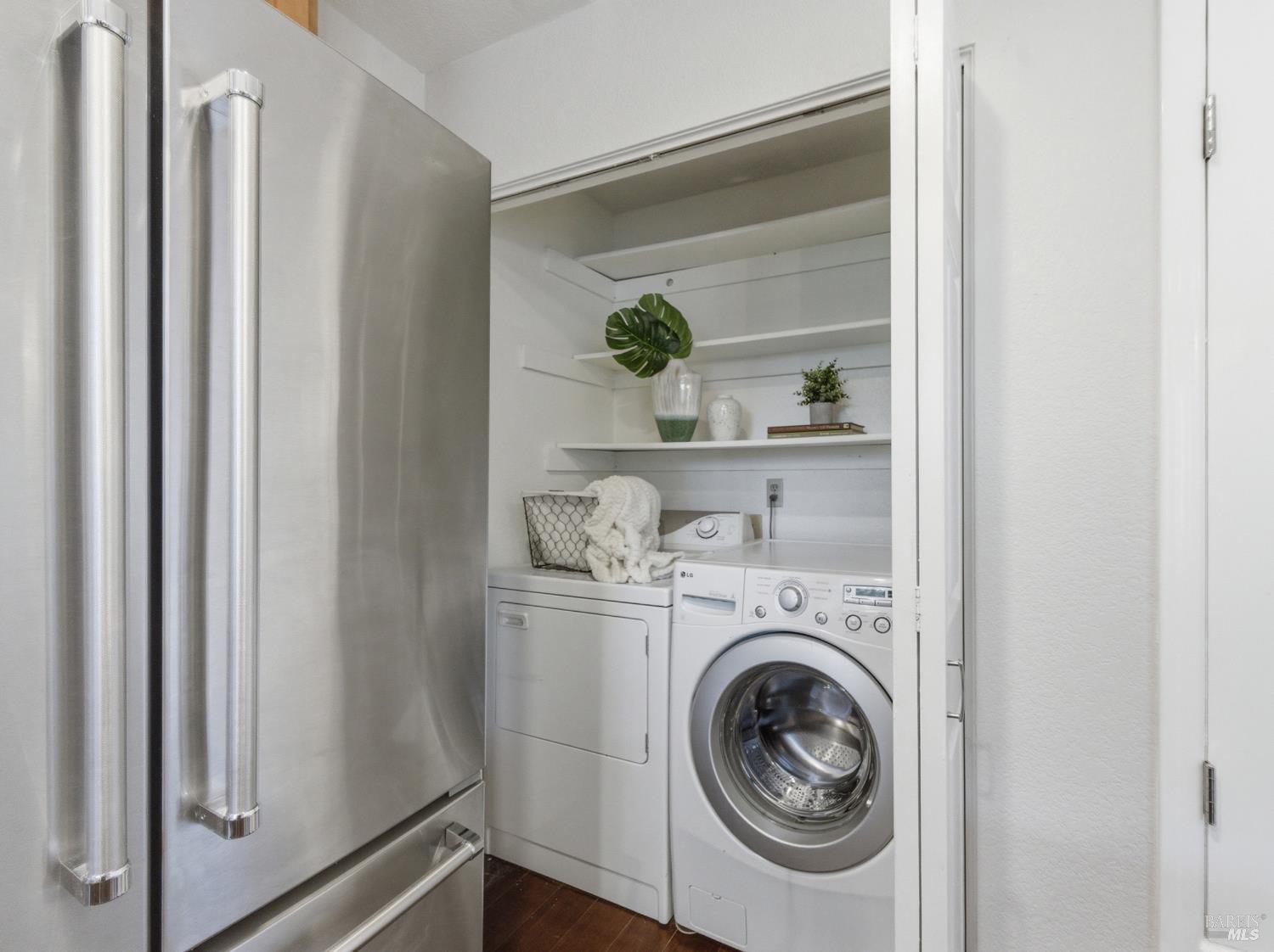 Detail Gallery Image 23 of 26 For 74 Hector Ln, Novato,  CA 94949 - 2 Beds | 1 Baths