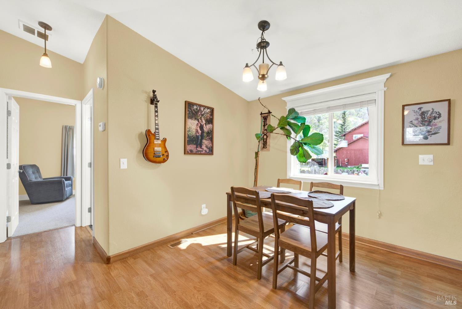 Detail Gallery Image 13 of 59 For 1021 Arroyo Grande Dr, Napa,  CA 94558 - 3 Beds | 2 Baths