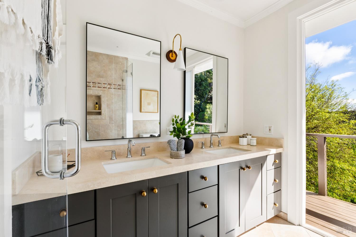 Detail Gallery Image 22 of 49 For 151 Tamalpais Ave, Mill Valley,  CA 94941 - 4 Beds | 3 Baths