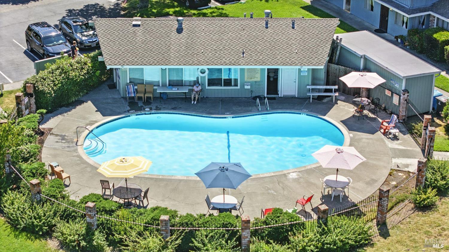 Detail Gallery Image 19 of 20 For 2660 Coffey Ln, Santa Rosa,  CA 95403 - 2 Beds | 1 Baths