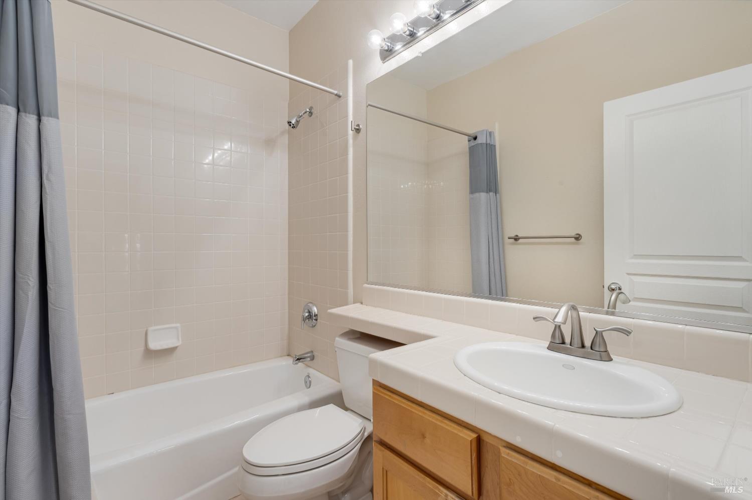 Detail Gallery Image 24 of 30 For 154 Piper Ln, Sonoma,  CA 95476 - 3 Beds | 2/1 Baths