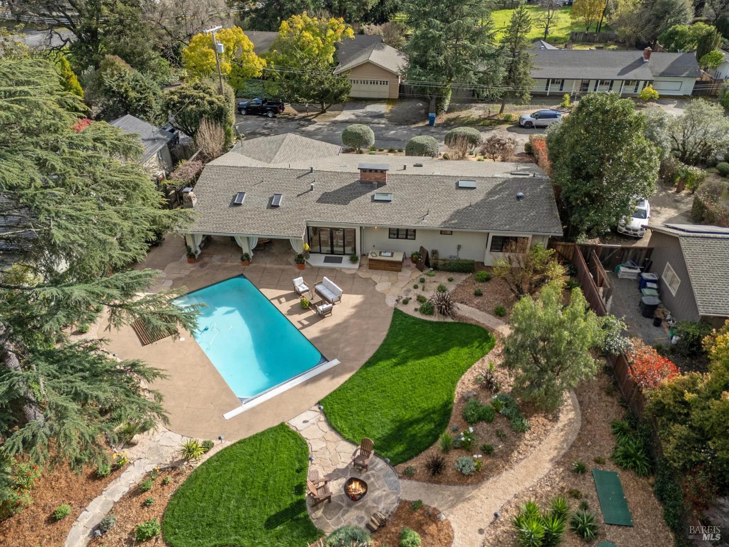 Detail Gallery Image 41 of 53 For 1222 Apple Tree Ct, Sonoma,  CA 95476 - 3 Beds | 3 Baths