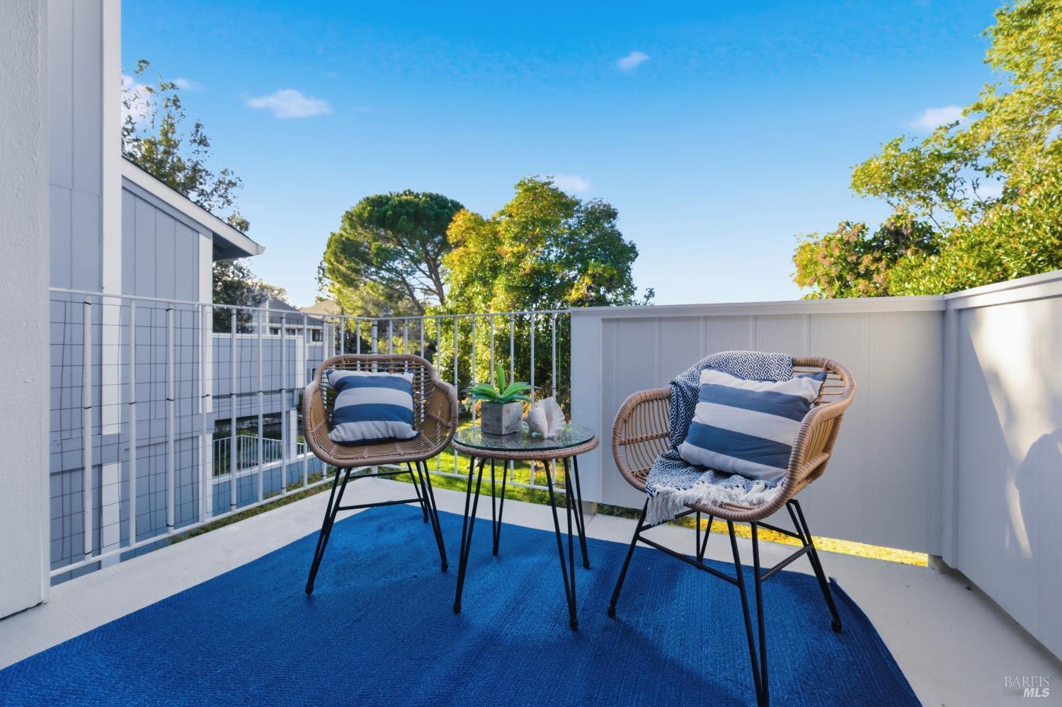 Detail Gallery Image 14 of 26 For 74 Hector Ln, Novato,  CA 94949 - 2 Beds | 1 Baths