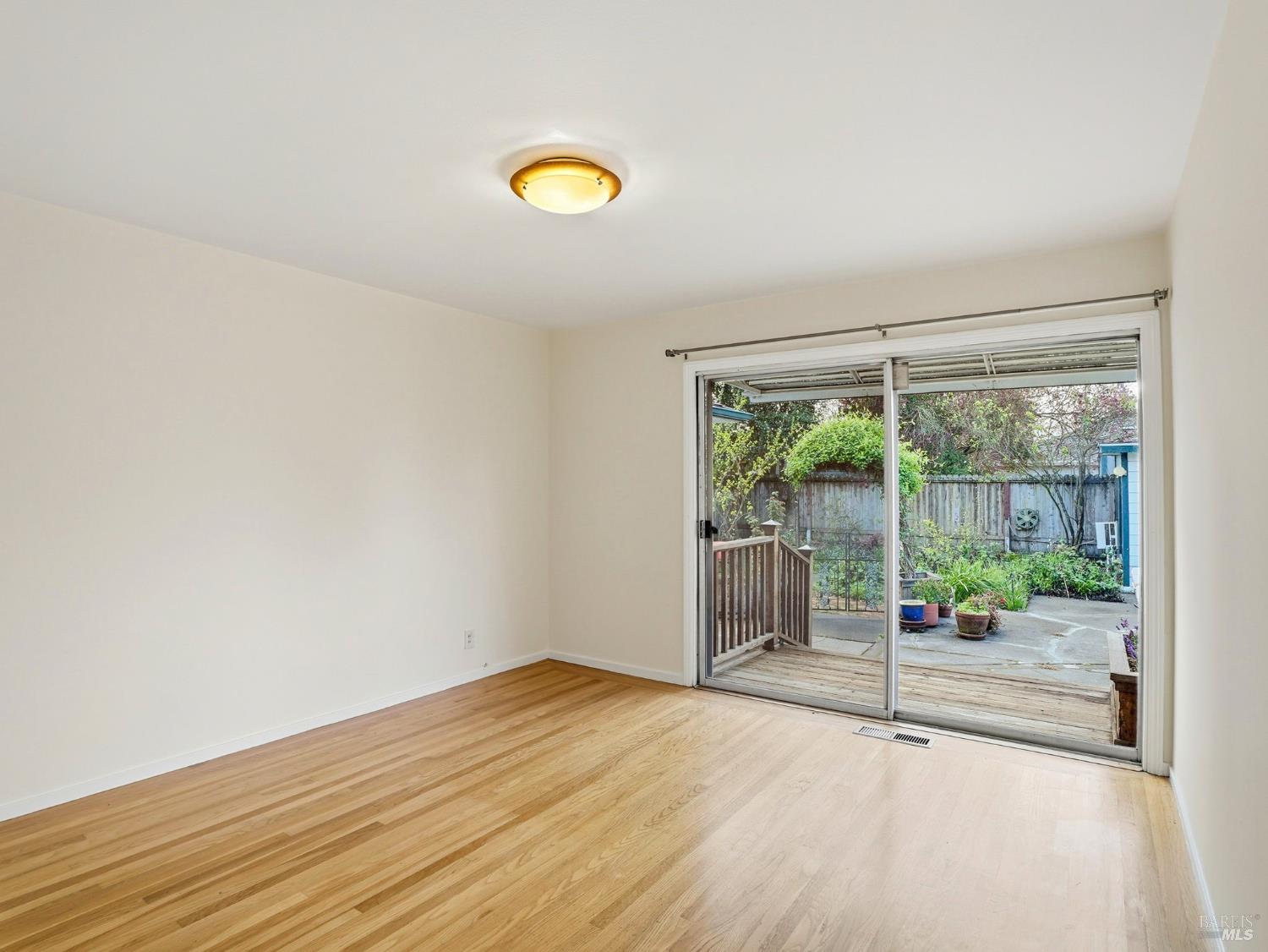 Detail Gallery Image 22 of 36 For 1810 Leonard Ave, Santa Rosa,  CA 95405 - 2 Beds | 1 Baths