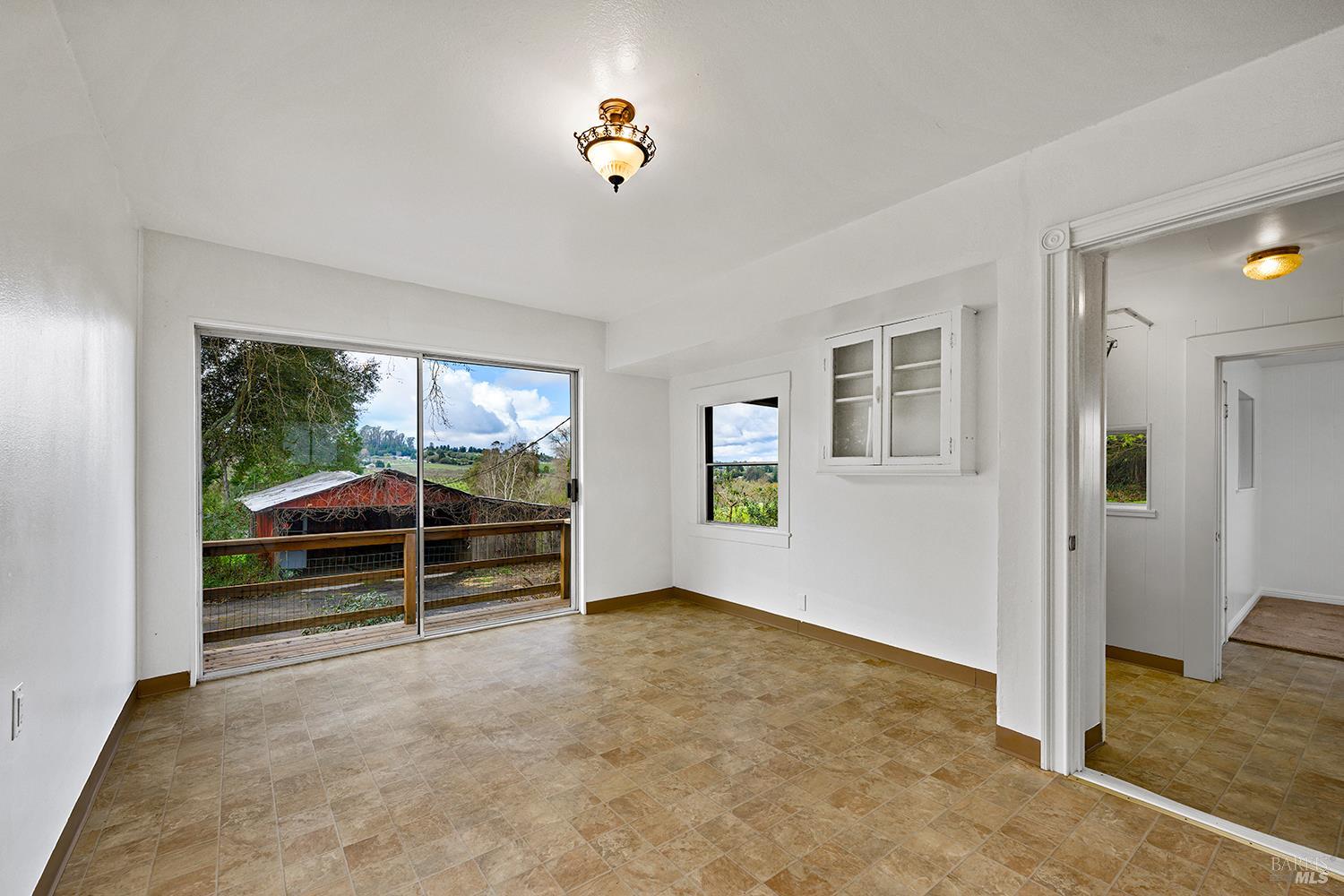 Detail Gallery Image 19 of 36 For 8400 Blackney Rd, Sebastopol,  CA 95472 - 2 Beds | 1 Baths