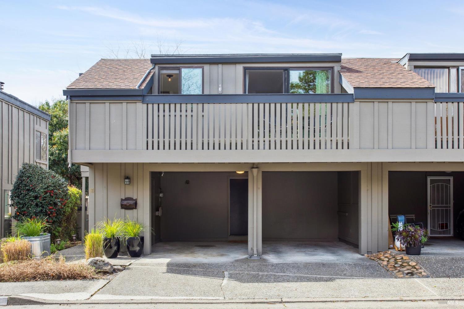 Detail Gallery Image 28 of 33 For 18 Dunlin Ct, San Rafael,  CA 94903 - 2 Beds | 1/1 Baths