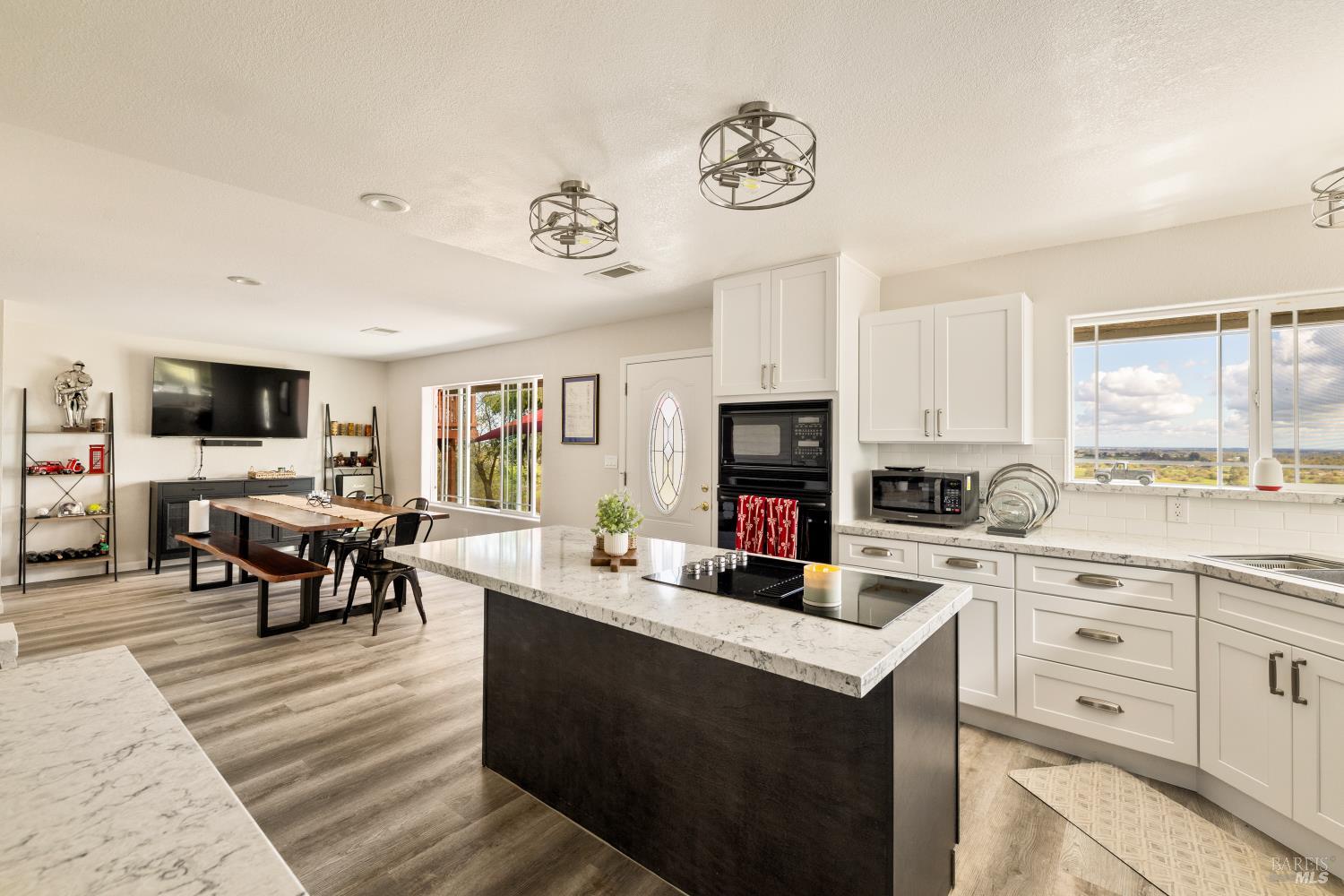 Detail Gallery Image 30 of 98 For 7413 English Hills Rd, Vacaville,  CA 95688 - 7 Beds | 4/1 Baths