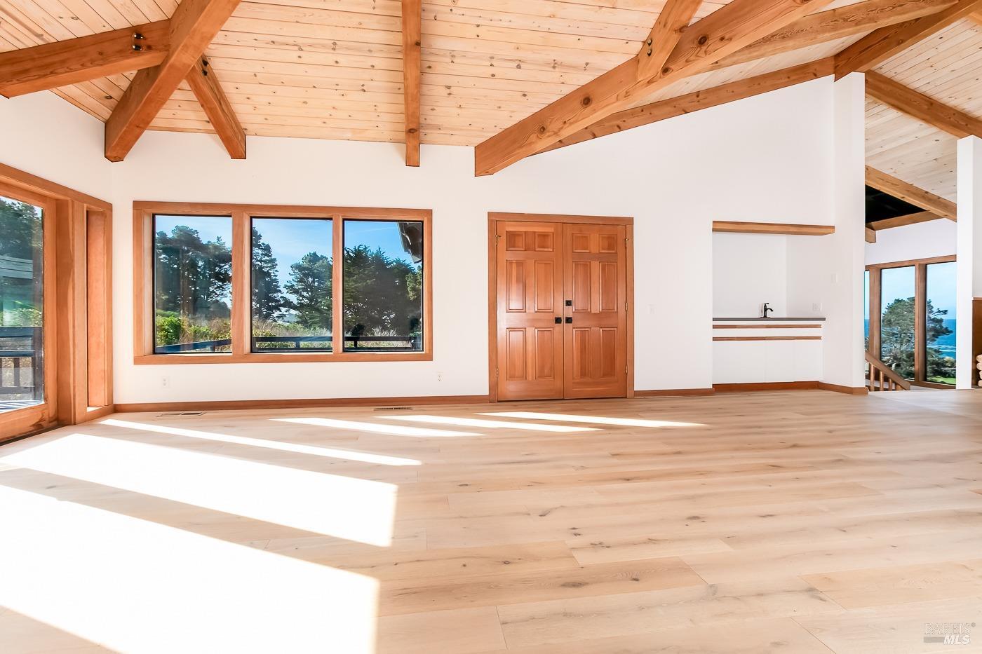 Detail Gallery Image 15 of 51 For 45460 Indian Shoals Rd, Mendocino,  CA 95460 - 4 Beds | 4 Baths