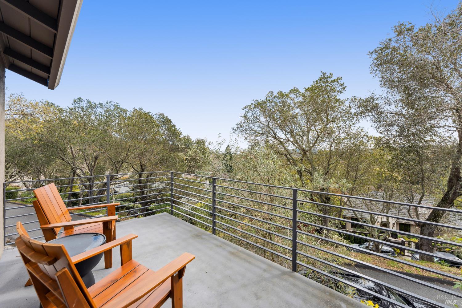 Detail Gallery Image 10 of 65 For 123 Almenar Dr, Greenbrae,  CA 94904 - 3 Beds | 3 Baths