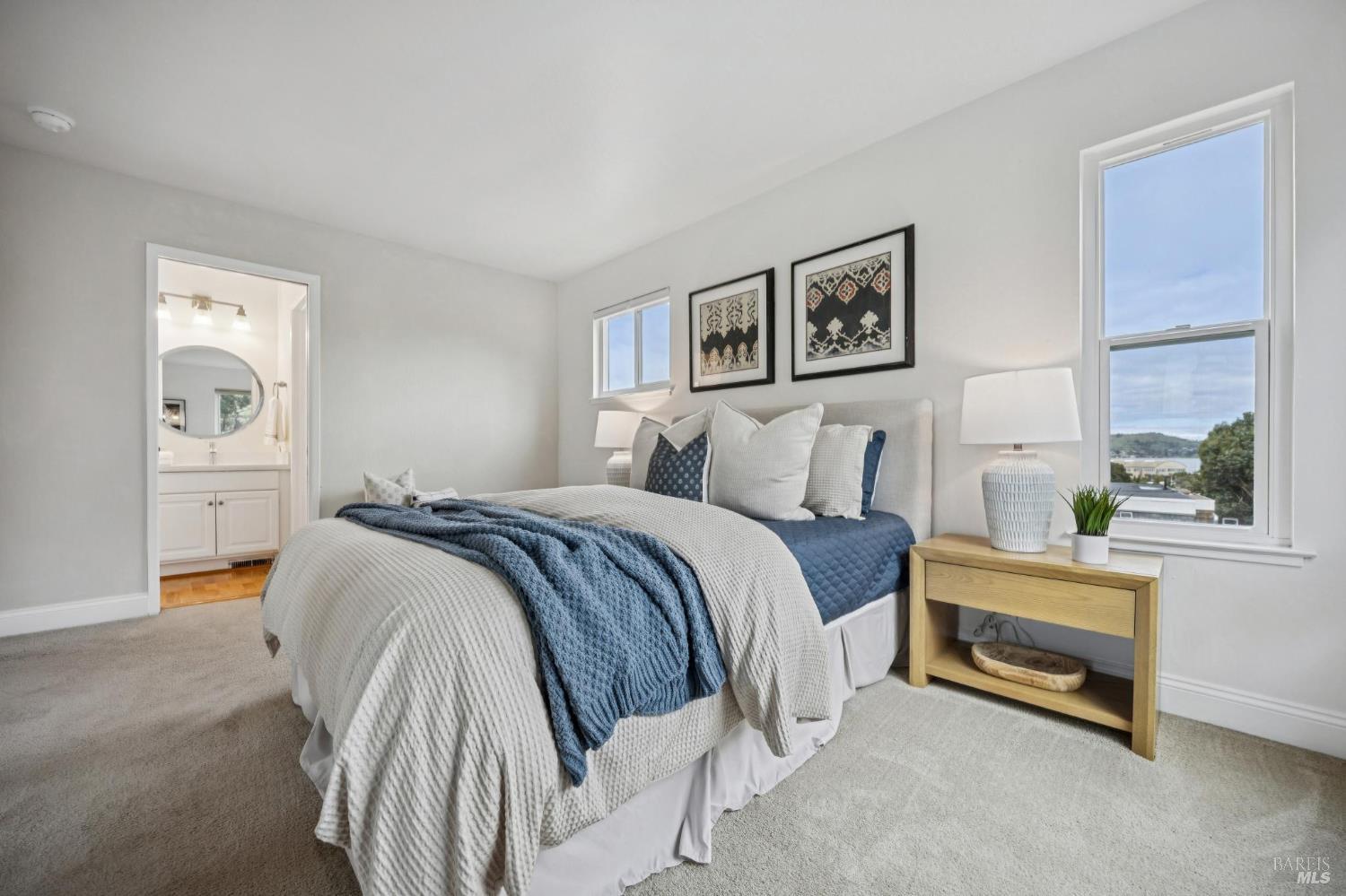 Detail Gallery Image 11 of 19 For 621 Nevada St, Sausalito,  CA 94965 - 2 Beds | 1/1 Baths