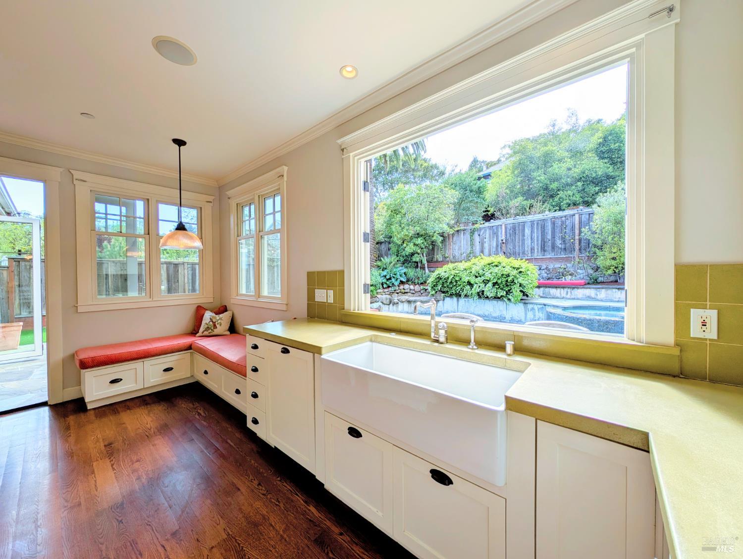 Detail Gallery Image 16 of 41 For 115 Sunnyside Ave, San Anselmo,  CA 94960 - 4 Beds | 3/1 Baths