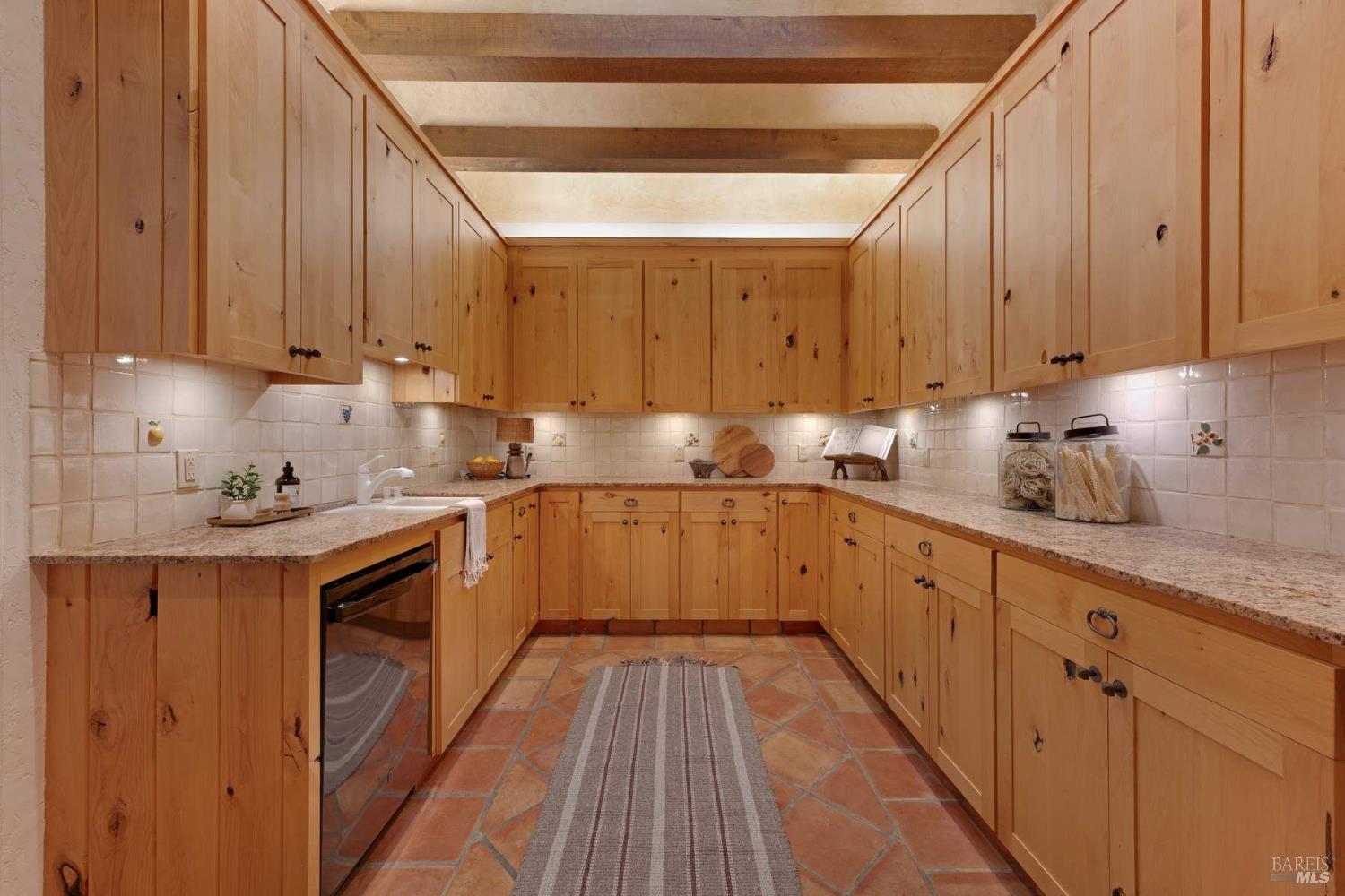 Detail Gallery Image 13 of 44 For 77 Oso Trl, Glen Ellen,  CA 95442 - 3 Beds | 3/1 Baths