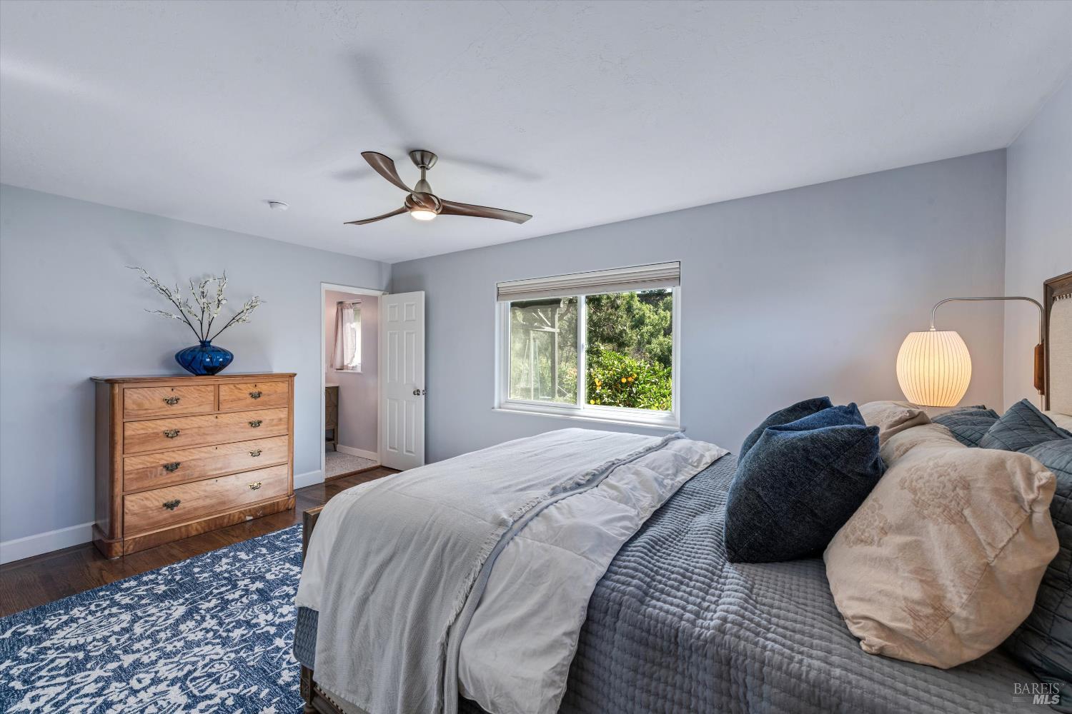 Detail Gallery Image 22 of 37 For 3990 Fairway Ave, Oakland,  CA 94605 - 2 Beds | 2 Baths