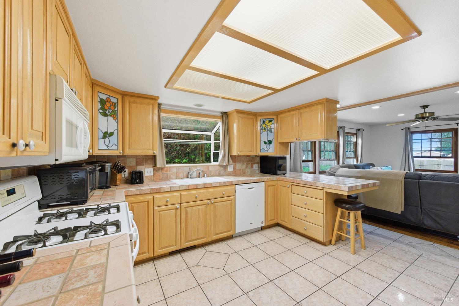 Detail Gallery Image 35 of 53 For 639 E 5th St, Benicia,  CA 94510 - 3 Beds | 2/1 Baths