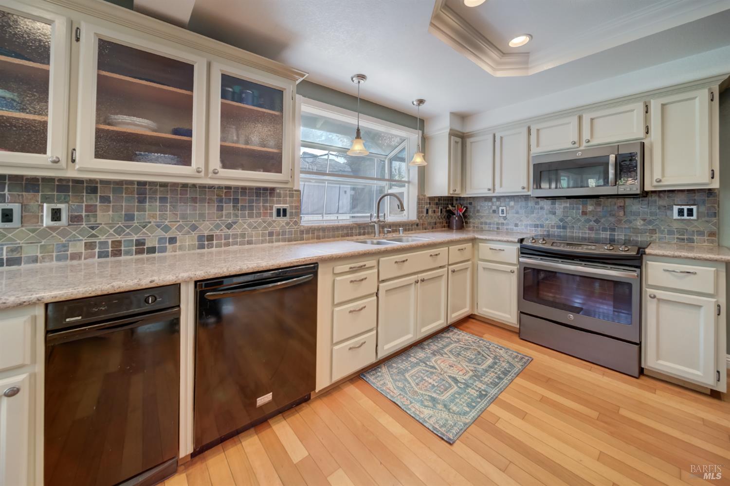 Detail Gallery Image 7 of 29 For 267 Sunridge Way, Vacaville,  CA 95688 - 4 Beds | 2/1 Baths